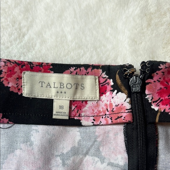 Talbots Floral Cotton Pencil Skirt - Picture 4 of 6